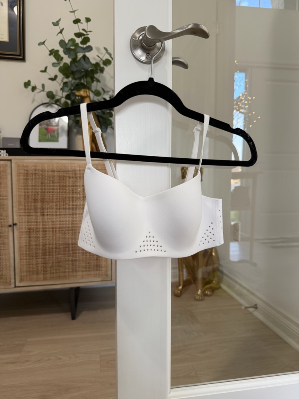 Victoria’s Secret VSX Featherweight Light Balconette Sports Bra